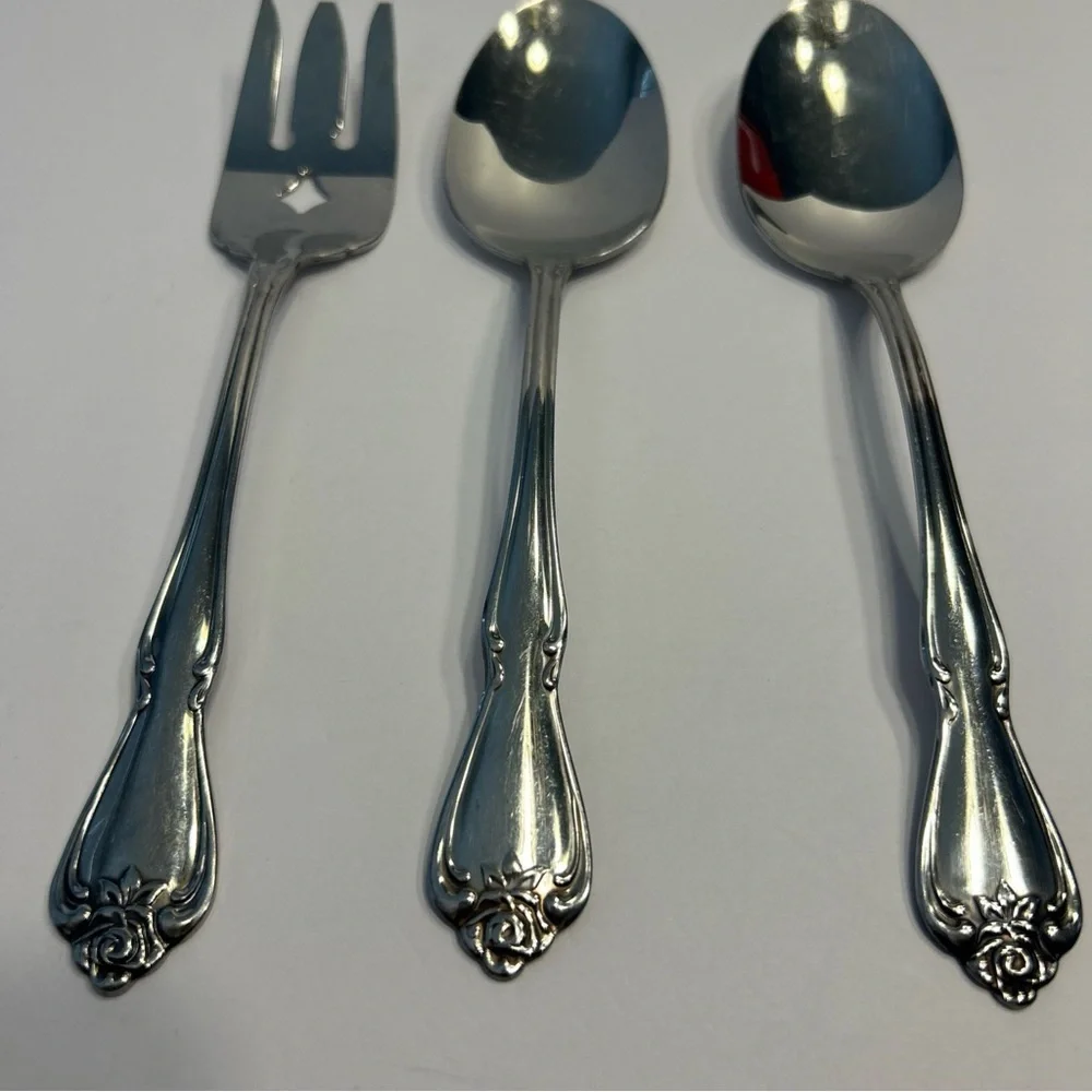 Oneida  Arbor Rose Stainless 3 piece serving Spoons And Meat Fork CANADA